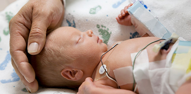 Cuidar a los recién nacidos sanos en Henderson
